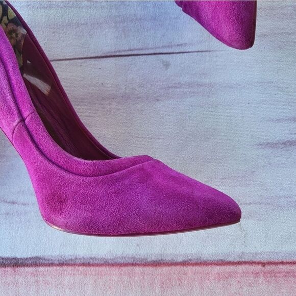 Ted‎ Baker Fuchsia Sayu Pointed Toe Suede Pump Stilleto Heels Size 5US - Picture 4 of 11